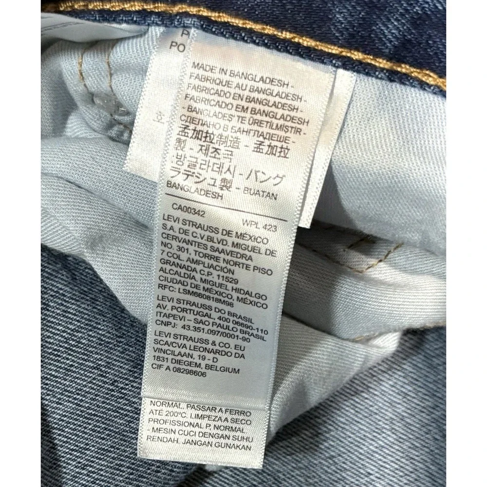 Levis 550 Relaxed Fit Jeans Men Size 42x32 Straight Leg Medium Wash Denim Casual